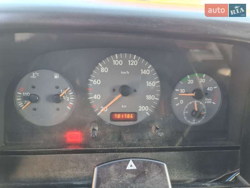 Вантажний фургон Volkswagen LT 2006 в Чернігові