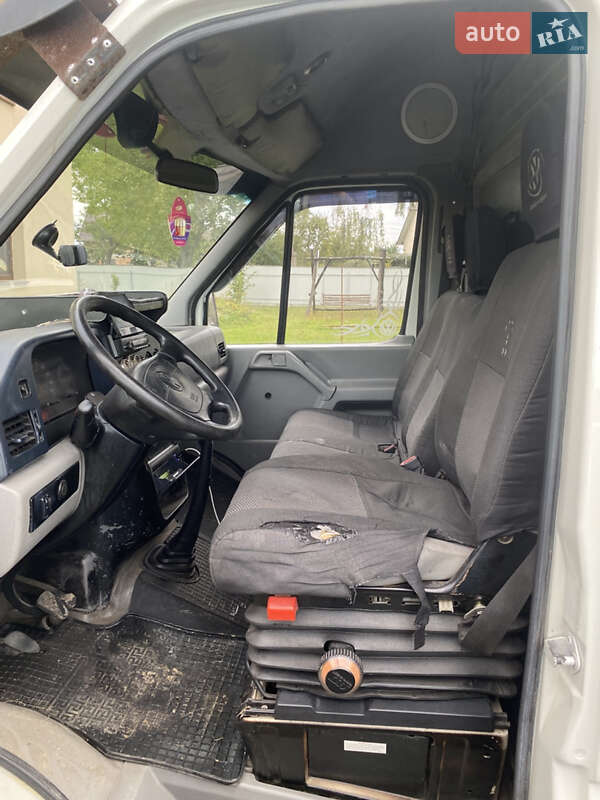 Вантажний фургон Volkswagen LT 2001 в Чернівцях