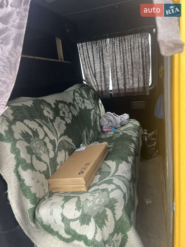 Вантажопасажирський фургон Volkswagen LT 2001 в Львові