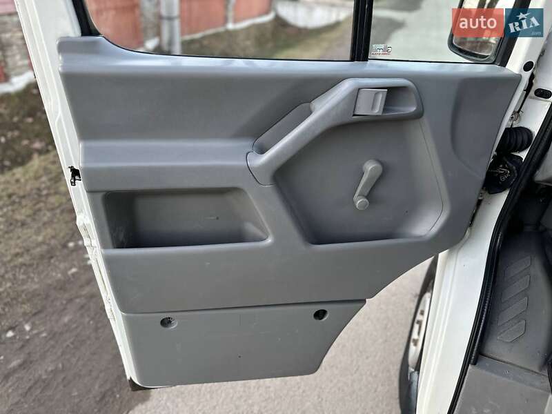 Грузопассажирский фургон Volkswagen LT 2001 в Надворной