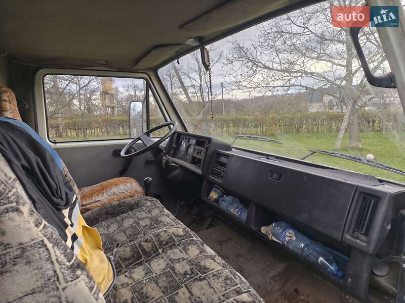 Вантажний фургон Volkswagen LT 1994 в Коломиї