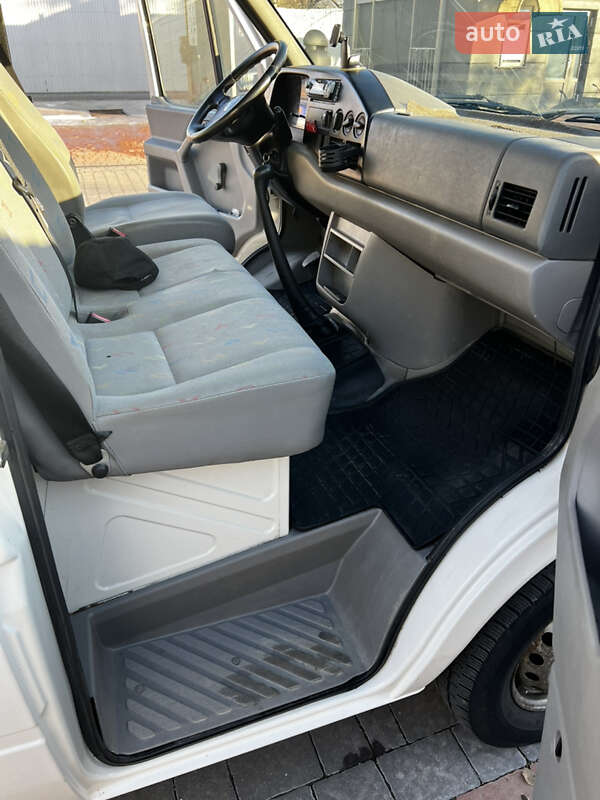 Грузовой фургон Volkswagen LT 2005 в Коломые