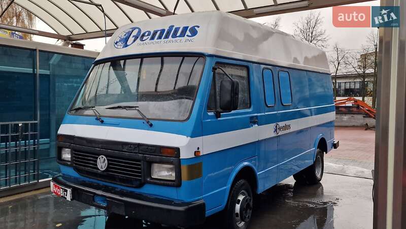 Вантажний фургон Volkswagen LT 1995 в Рівному