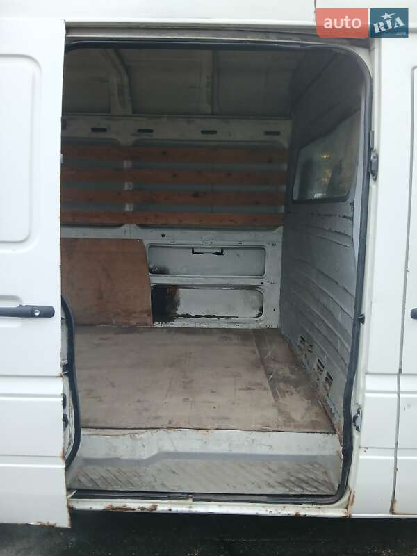 Грузовой фургон Volkswagen LT 2003 в Киеве