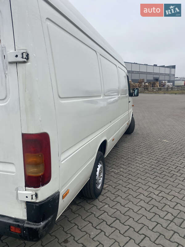 Вантажний фургон Volkswagen LT 2005 в Івано-Франківську