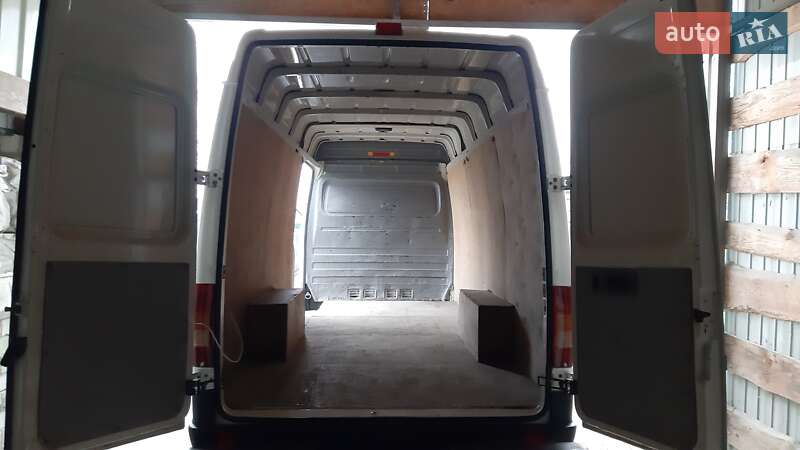 Грузовой фургон Volkswagen LT 2006 в Харькове