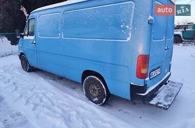 Вантажний фургон Volkswagen LT 2004 в Сиховому
