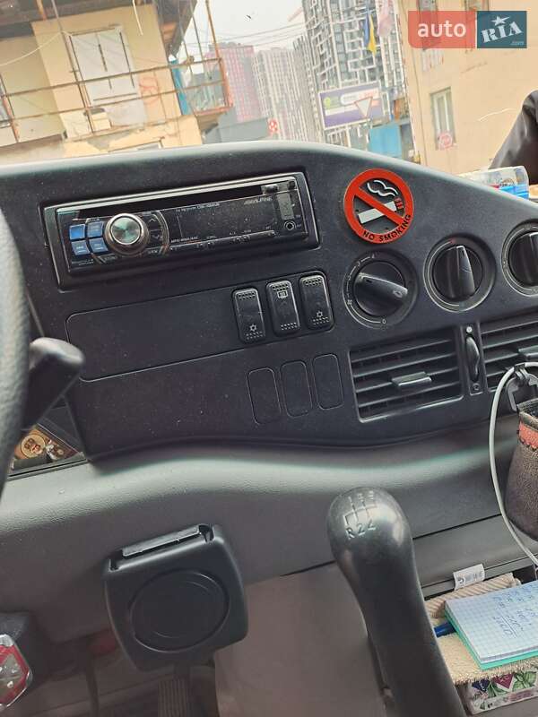 Приміський автобус Volkswagen LT 2004 в Києві