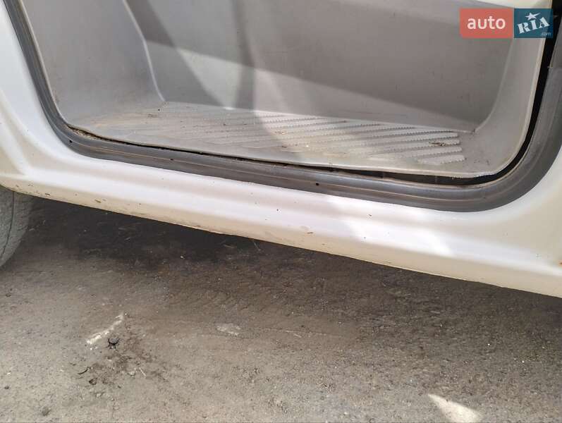 Грузовой фургон Volkswagen LT 2004 в Луцке