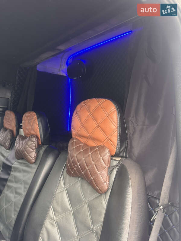 Грузовой фургон Volkswagen LT 1998 в Ивано-Франковске