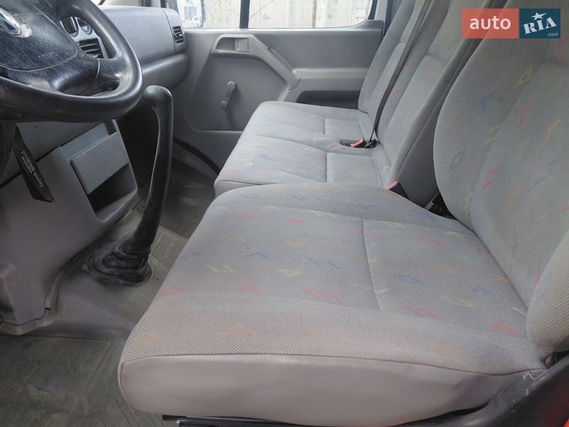 Вантажний фургон Volkswagen LT 2004 в Жовтих Водах