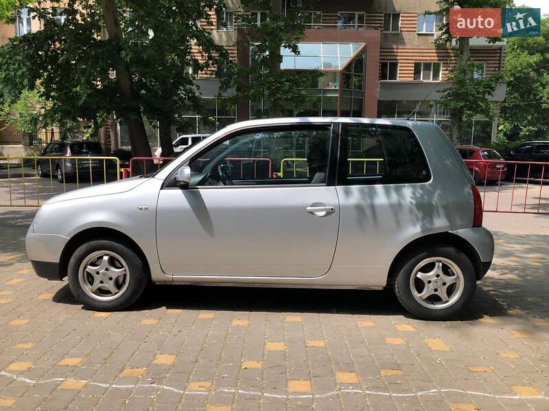 Хэтчбек Volkswagen Lupo 2003 в  фото Хэтчбек Volkswagen Lupo 2003 в