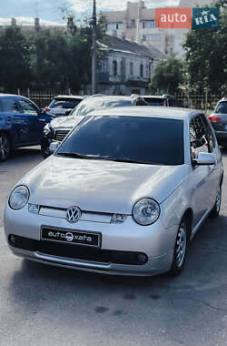 Хэтчбек Volkswagen Lupo 2000 в 