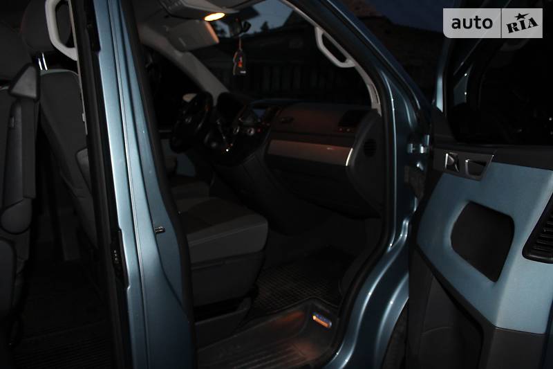 Мінівен Volkswagen Multivan 2008 в Кропивницькому