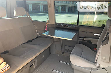 Грузопассажирский фургон Volkswagen Multivan 2000 в 