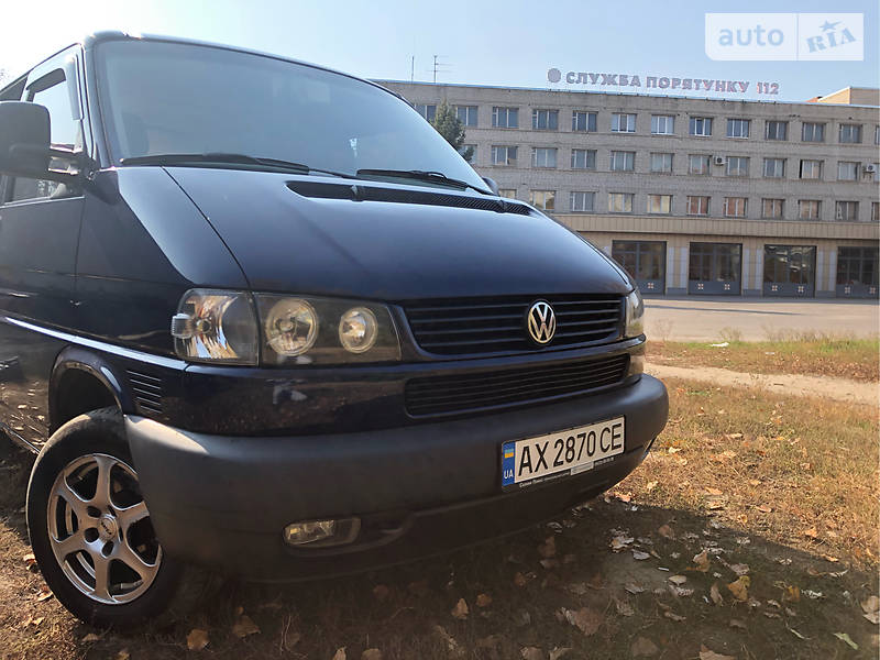 Вантажопасажирський фургон Volkswagen Multivan 2000 в Харкові