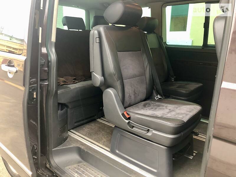 Мінівен Volkswagen Multivan 2011 в Києві