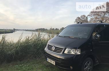 Грузопассажирский фургон Volkswagen Multivan 2005 в Харькове