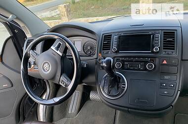 Мінівен Volkswagen Multivan 2010 в 