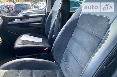 Мінівен Volkswagen Multivan 2018 в 