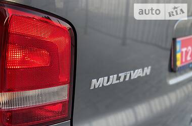 Минивэн Volkswagen Multivan 2014 в Ровно