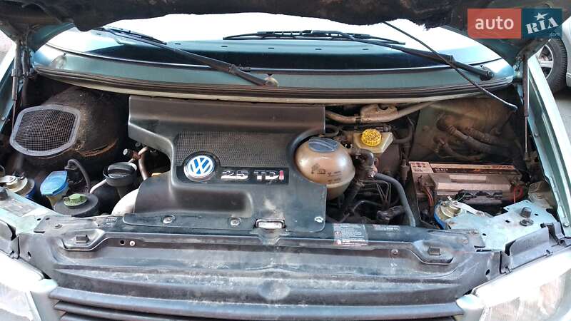 Мінівен Volkswagen Multivan 2002 в Києві
