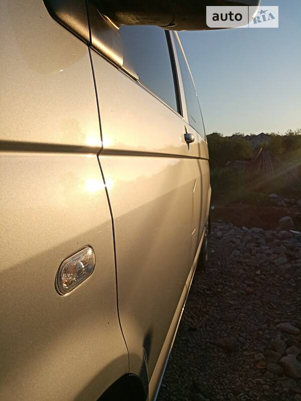 Мінівен Volkswagen Multivan 2004 в Одесі