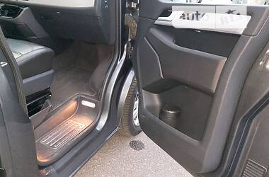 Мінівен Volkswagen Multivan 2017 в Рівному