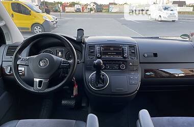 Минивэн Volkswagen Multivan 2014 в Виннице