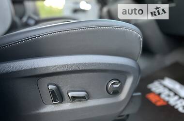 Минивэн Volkswagen Multivan 2020 в 