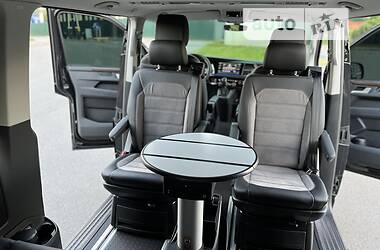 Минивэн Volkswagen Multivan 2020 в 