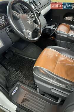 Минивэн Volkswagen Multivan 2013 в 