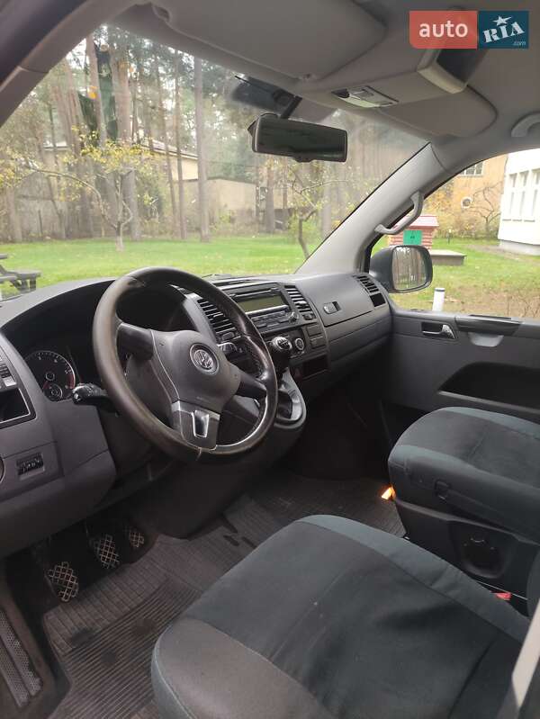 Мінівен Volkswagen Multivan 2010 в Харкові