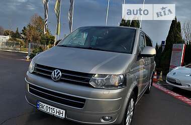 Минивэн Volkswagen Multivan 2011 в Ровно