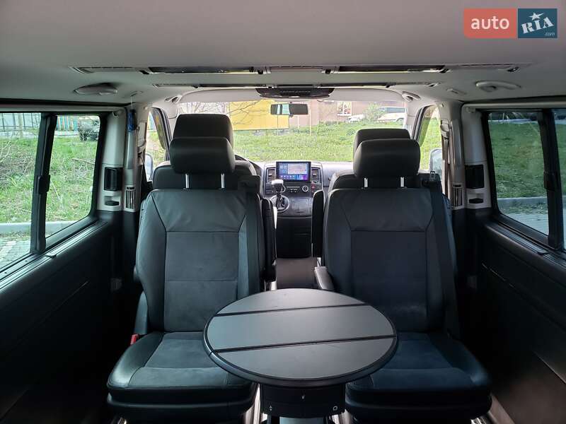 Мінівен Volkswagen Multivan 2008 в Хмельницькому