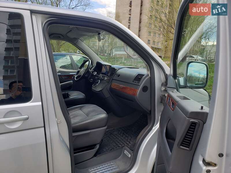 Мінівен Volkswagen Multivan 2008 в Хмельницькому