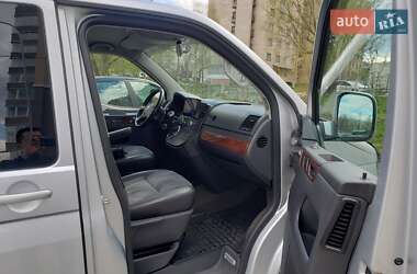 Мінівен Volkswagen Multivan 2008 в 