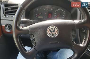 Мінівен Volkswagen Multivan 2008 в 