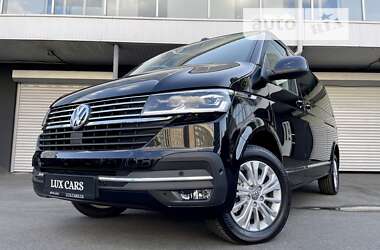 Минивэн Volkswagen Multivan 2023 в 