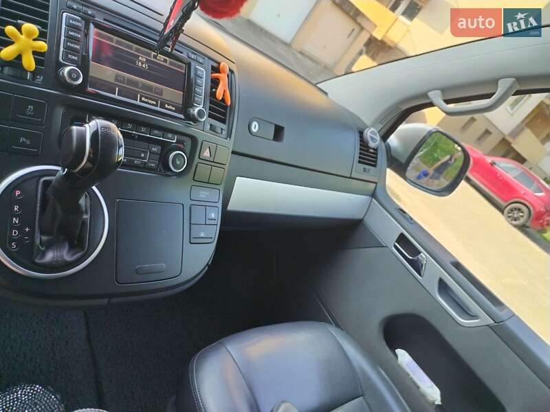 Мінівен Volkswagen Multivan 2012 в Луцьку
