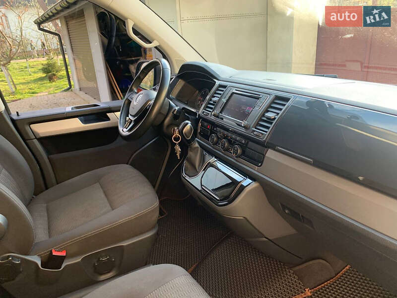 Мінівен Volkswagen Multivan 2018 в Стрию