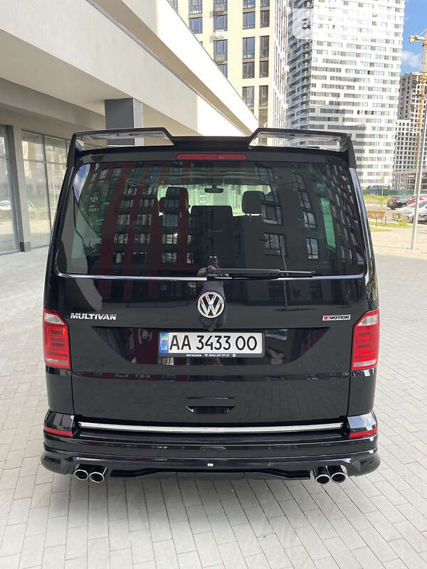 Мінівен Volkswagen Multivan 2019 в Києві