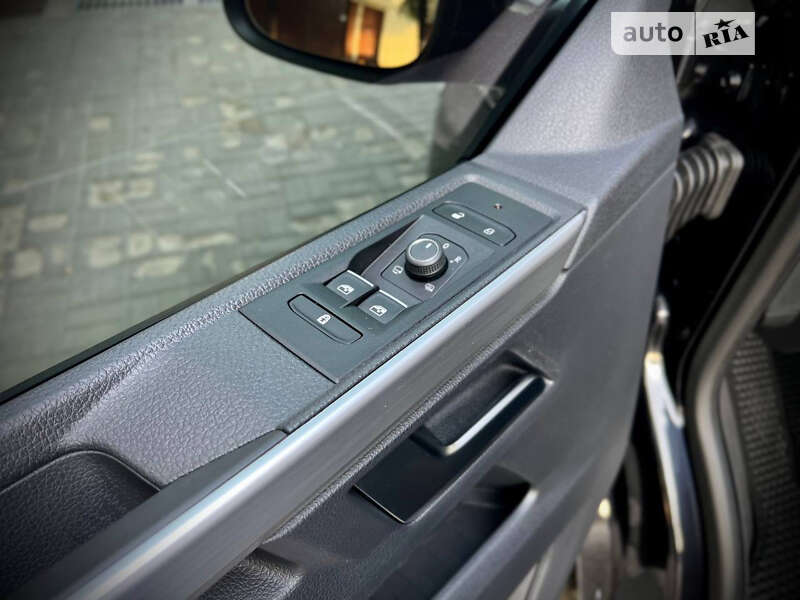 Минивэн Volkswagen Multivan 2021 в Днепре