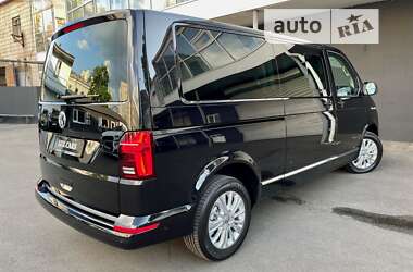 Минивэн Volkswagen Multivan 2023 в 