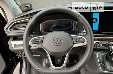 Минивэн Volkswagen Multivan 2023 в 