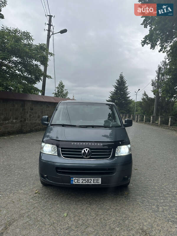 Минивэн Volkswagen Multivan 2007 в Черновцах