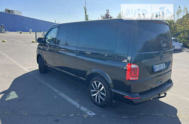 VOLKSWAGEN MULTIVAN 2015