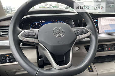 Минивэн Volkswagen Multivan 2022 в Мукачево