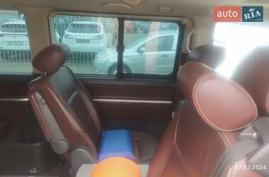 Минивэн Volkswagen Multivan 2012 в 