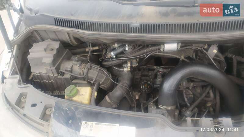 Минивэн Volkswagen Multivan 2012 в Киеве